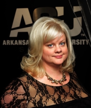 Julie Bates
